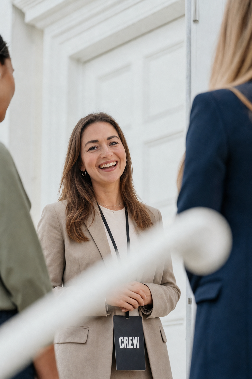 Florence in gesprek tijdens een zakelijk evenement